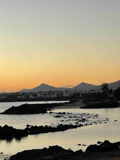 Precioso Rincon Entre El Mar Y Los Volcanes Costa Teguise Buitenkant foto